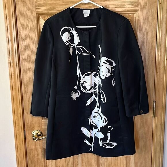 Chico’s Black White Trailing Roses Jacket Topper Size XL Petite - Picture 1 of 8